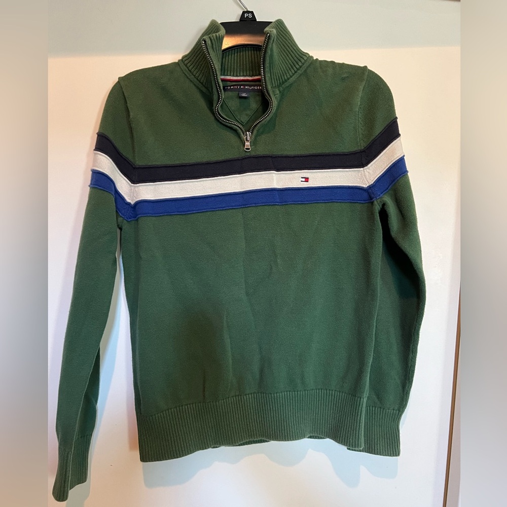 Gently used Tommy Hilfiger green zip front mock sweater. Size S/P.